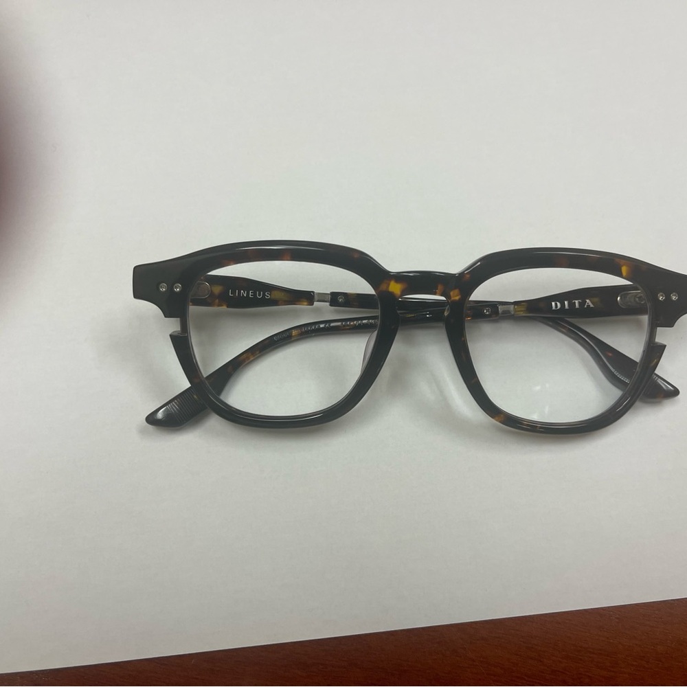 Dita Lineus Glasses (tortoise) - unisex